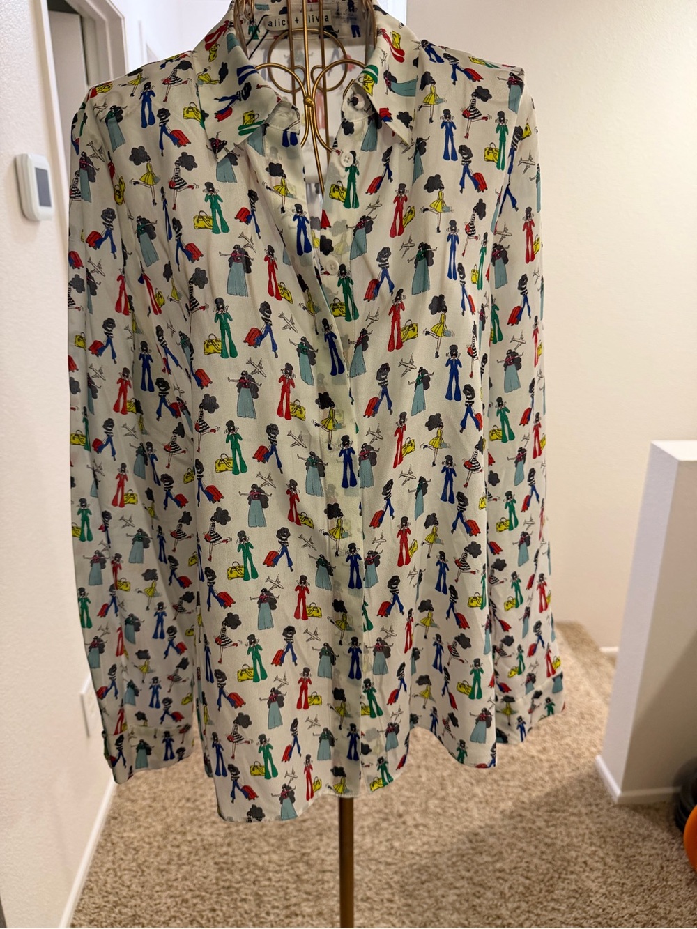 Alice + Olivia White Button-Down Shirt with Multicolor Figure Print